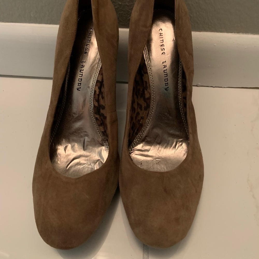 Chinese Laundry BNWOT Heels  size 8 1/2